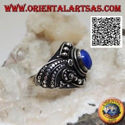 Bague en argent avec lapis lazuli ovale et décor ethnique perlé ondulé