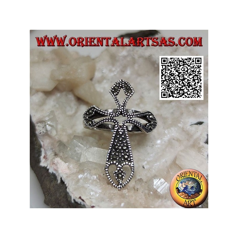 Anillo de plata en forma de cruz latina calada con incrustaciones de marcasita