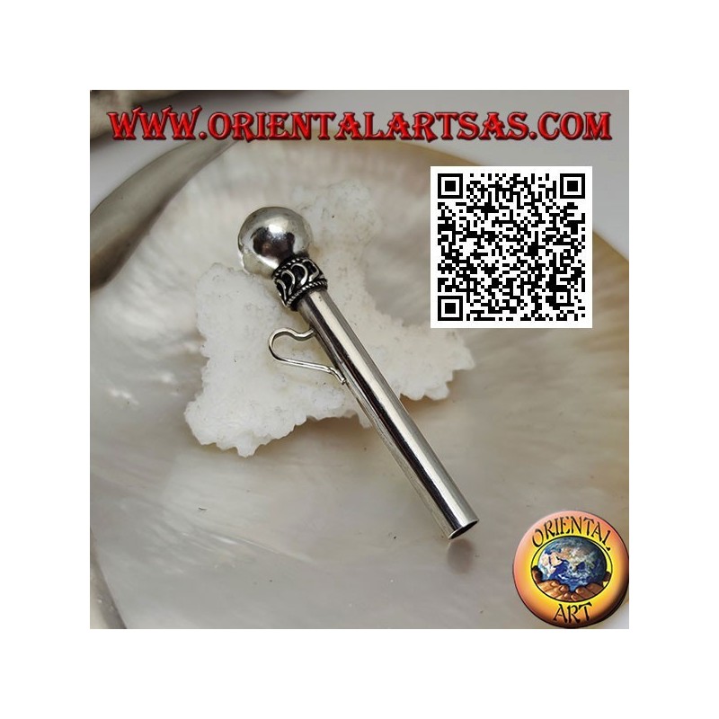 Silver pendant in the shape of a straw / pippotto with interlacing and quotation marks