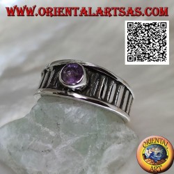 Silver ring with natural round amethyst on vertical striped frame