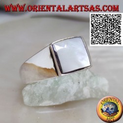 Silver ring with square mother of pearl flush with raised edge on smooth frame