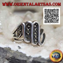 Anillo de plata Triple S que forma tres segmentos tachonados con marcasita