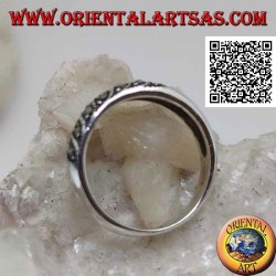 Silver narrow band ring with marcasite oblique lines on the front