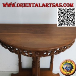 Consola de media luna con decoración floral calada en madera de teca artesanal