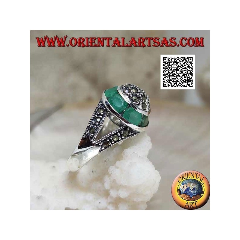 Anello in argento a cupola tempestata di marcassite e anello circolare di smeraldi ovali naturali