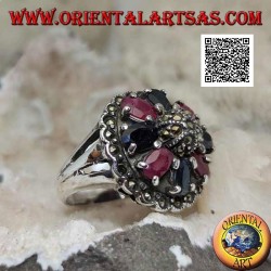 Anillo de plata con rubíes ovalados naturales y zafiros engastados con maracsita central en la cúpula y alrededor