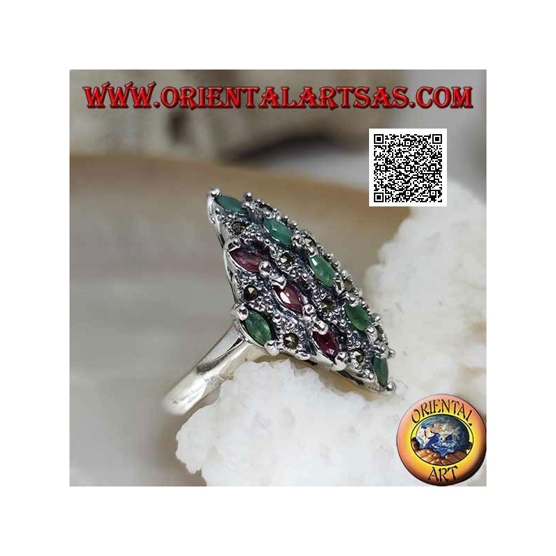 Anillo de plata rombo tachonado de rubíes y esmeraldas naturales escalonadas ovaladas y marcasita