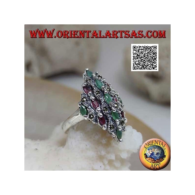 Anillo de plata rombo tachonado de rubíes y esmeraldas naturales escalonadas ovaladas y marcasita