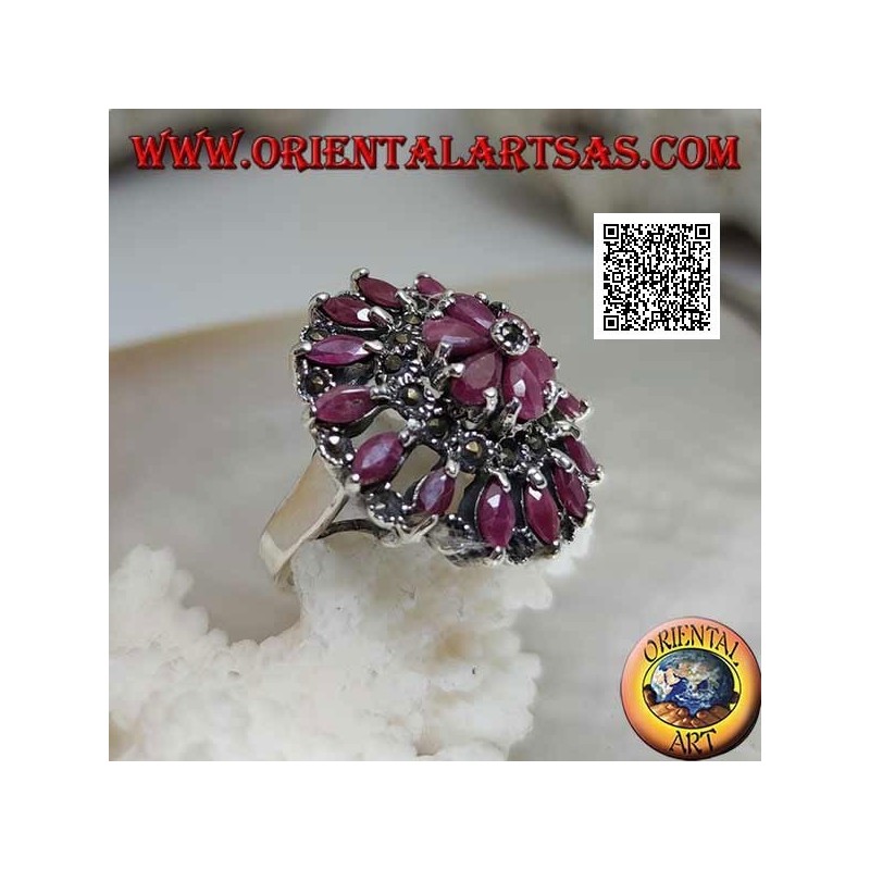 Bague en argent en forme de grande rosace avec rubis navettes naturels et marcassite alternant en cercles