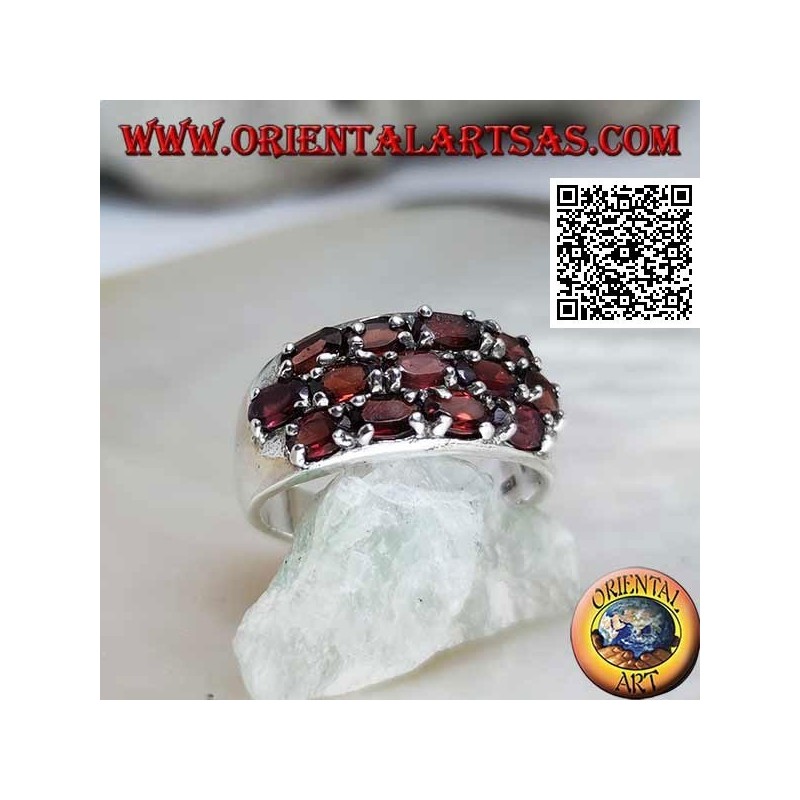 Bague en argent avec trois rangées de grenats naturels ovales sertis en damier