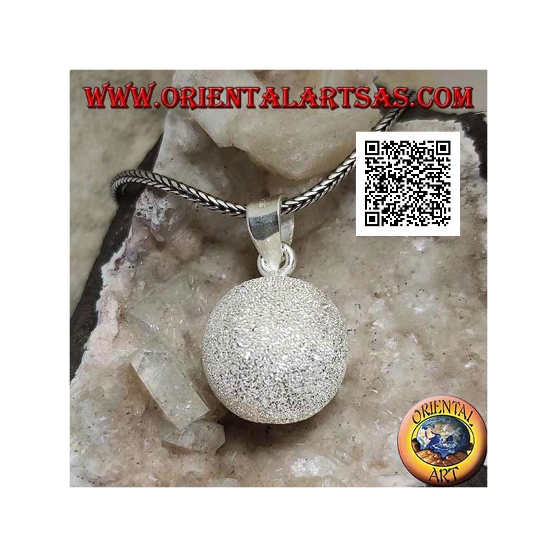 Sandblasted "Call of the Angels" silver pendant (Ø 18mm.)