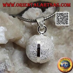 Pendentif en argent sablé "Call of the Angels" avec quatre anneaux de diamants (Ø 16mm.)