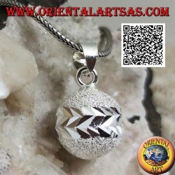 Pendentif en argent sablé "Call of the Angels" taillé dans un anneau double diamant (Ø 16mm.)