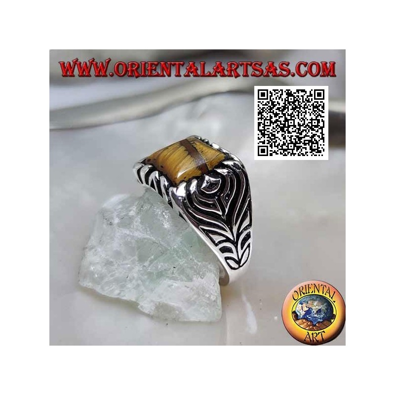 Anello in argento con occhio di tigre quadrato e fiore inciso sui lati