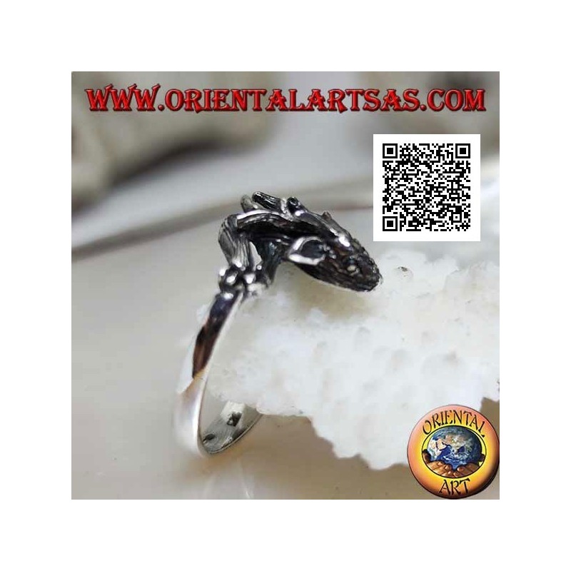 Bague en argent en forme de cerf royal parsemé de marcassite