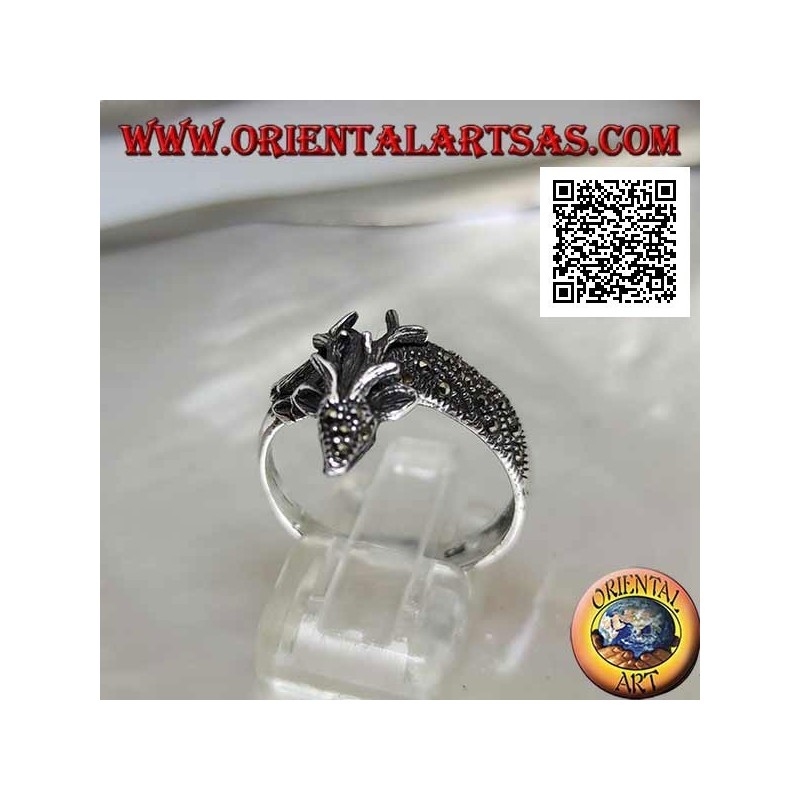 Bague en argent en forme de cerf royal parsemé de marcassite