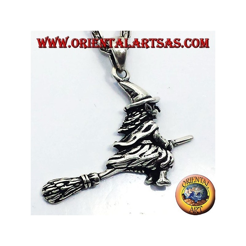 pendentif en argent sorcière