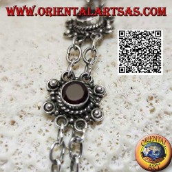 Pulsera de plata de 7 flores con granate facetado redondo central unidas por dos cadenas