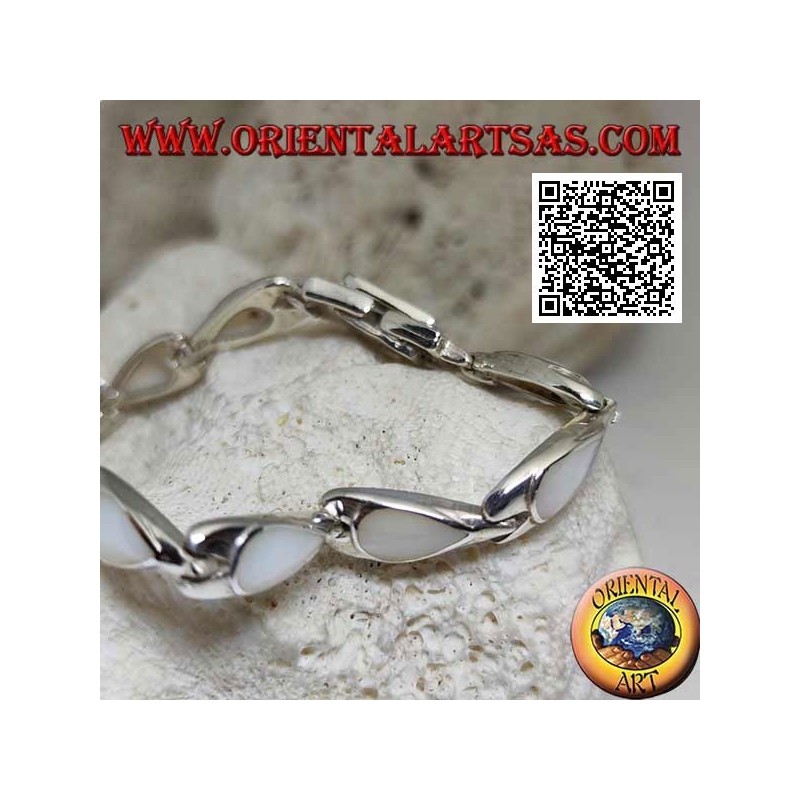 Silberarmband mit 11 birnenförmigen Perlmutt auf silbernen Tellern