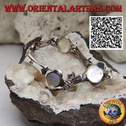 Silver bracelet with 5 flowers with central mother of pearl alternating with concave rectangular plates