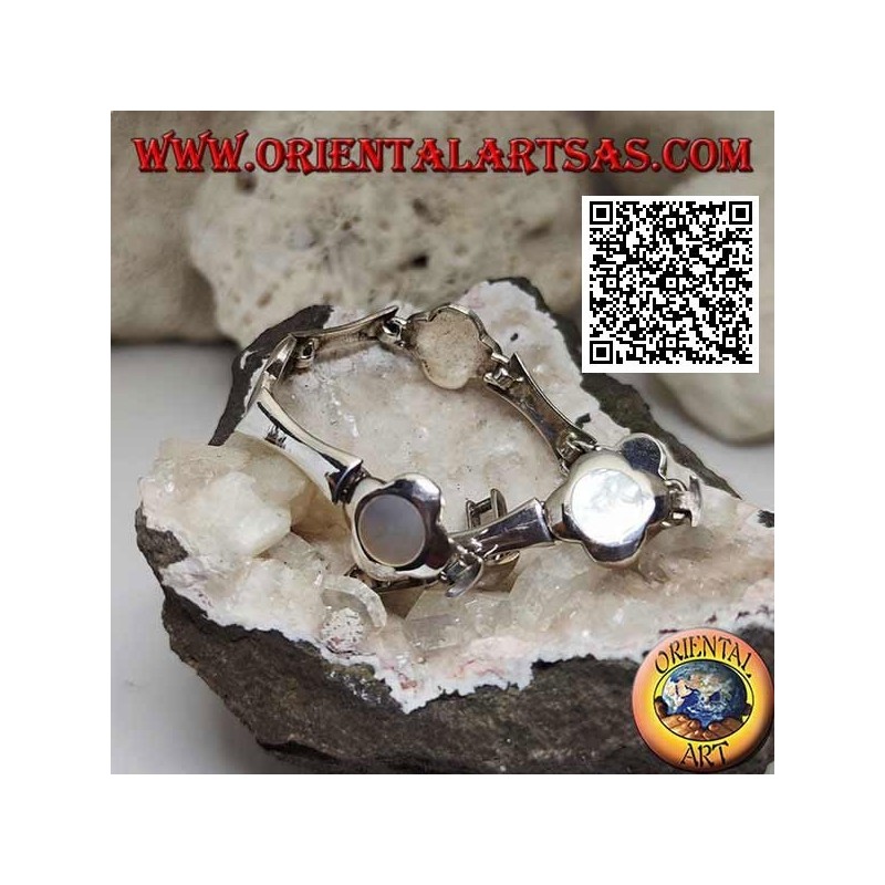 Silver bracelet with 5 flowers with central mother of pearl alternating with concave rectangular plates