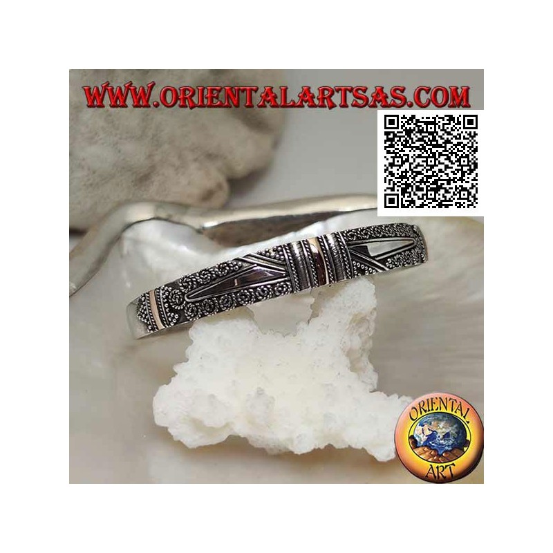 Bracelet en argent avec 3 plaques en or 14 carats et décor ethnique et 2 trapèzes lisses