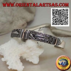 Pulsera de plata con 3 placas de oro de 14 kilates y decoración étnica y 2 trapecios lisos