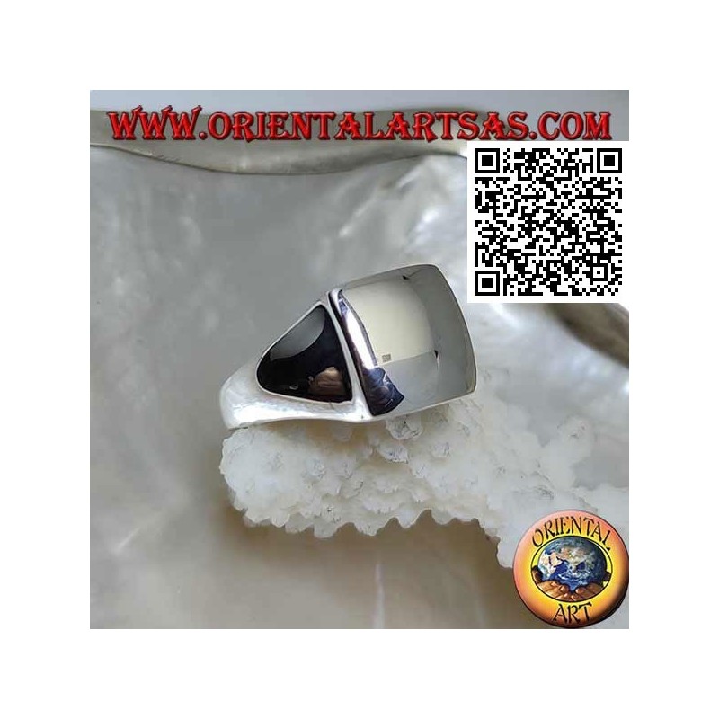 Anello in argento liscio con quadrato bombato rialzato 14*14
