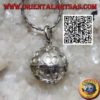 Ciondolo in argento "Richiamo degli Angeli" con cerchietti a fiore in rilievo (Ø 12mm.)