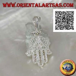 Colgante Mano de Fátima de plata con decoración étnica perforada y engastado de circonitas color rubí