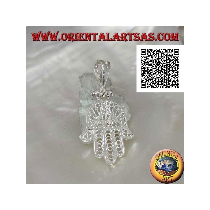 Ciondolo in argento mano di Fatima a decorazione etnica traforata e zircone color rubino incastonato