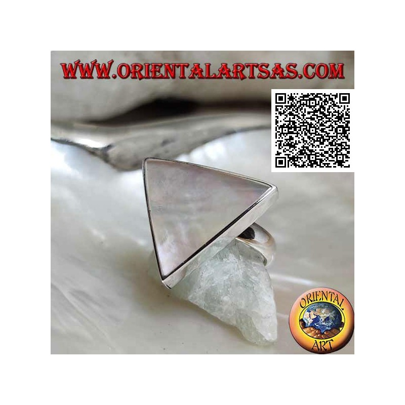 Silver ring with large triangular mother-of-pearl set in smooth edge