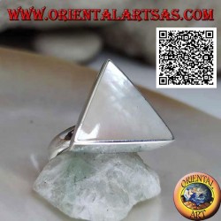 Silver ring with large triangular mother-of-pearl set in smooth edge