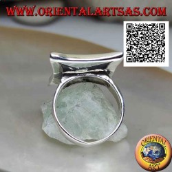 Anillo de plata con ónix rectangular cóncavo estrecho en los lados con borde liso