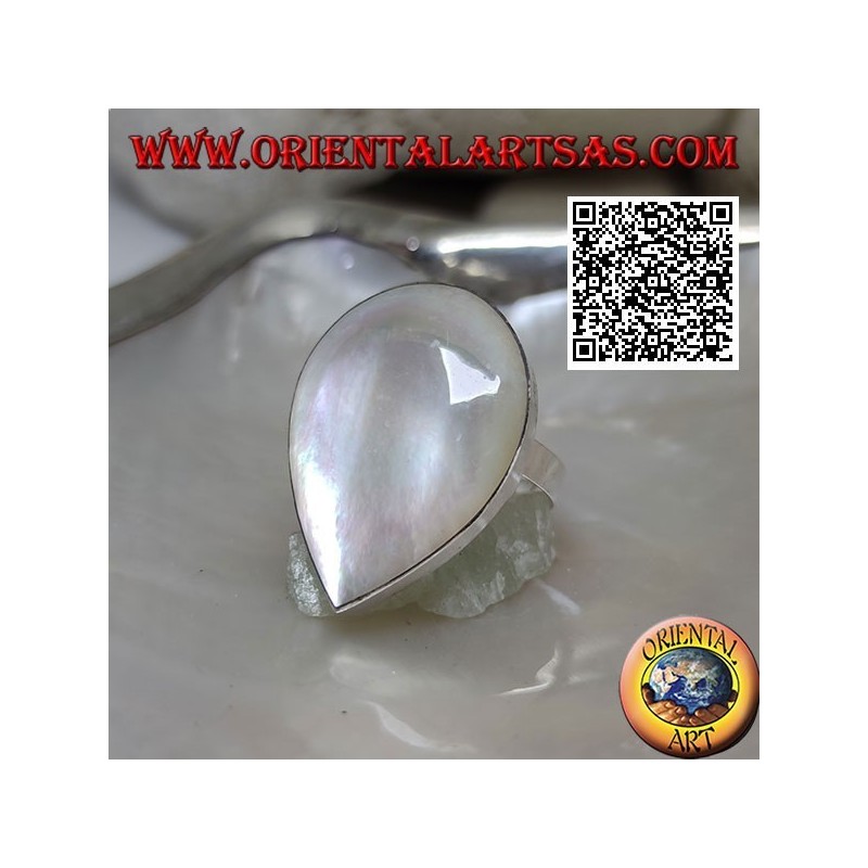 Anillo de plata con nácar en forma de pera engastado en borde liso