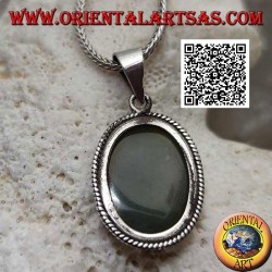 Pendentif en argent avec aventurine ovale entouré d'entrelacs