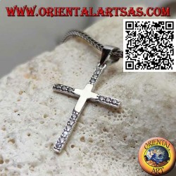 Smooth Latin cross pendant in silver with zircons on the tips
