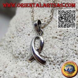 Pendentif "ruban rose" en argent, symbole de la campagne de sensibilisation au cancer du sein