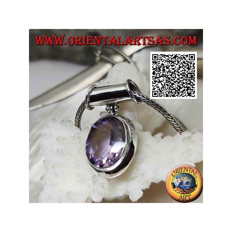 Pendentif en argent avec une superbe améthyste naturelle ovale facettée sur une monture lisse et un crochet tubulaire