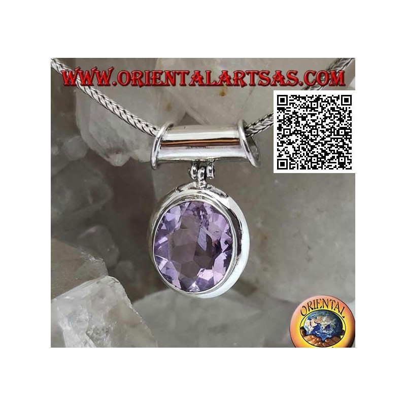 Pendentif en argent avec une superbe améthyste naturelle ovale facettée sur une monture lisse et un crochet tubulaire