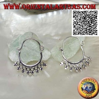 Silberner Ohrring, Kreis mit Kreisen und drei Kugeln und 14 mm Bogenverschluss