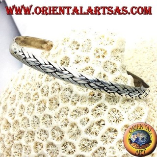 bangle avec de l'argent à la main tressée