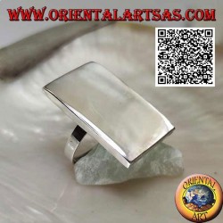 Bague en argent avec nacre rectangulaire avec bord lisse (réglable)