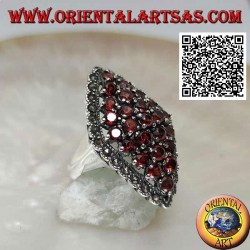 Silver ring in the shape of a rhombus composed of round garnets set and a marcasite frame