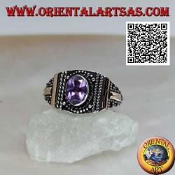 Silberring mit ovalem Amethyst, verziert mit Kugeln und 14 Karat Goldplatten