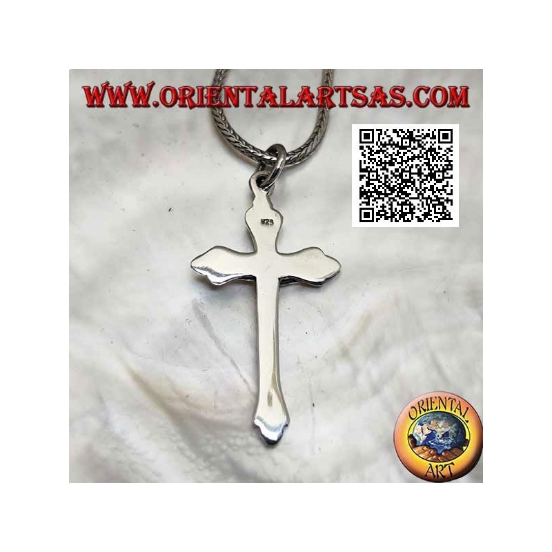 Silberanhänger, der die Kreuzigung Jesu Christi an einem orthodoxen Kreuz darstellt