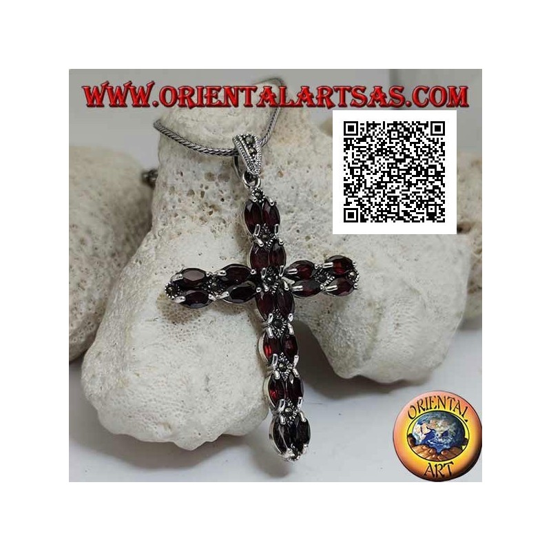 Ciondolo in argento croce cristiana con due file di granati a navetta e marcassite tra essi