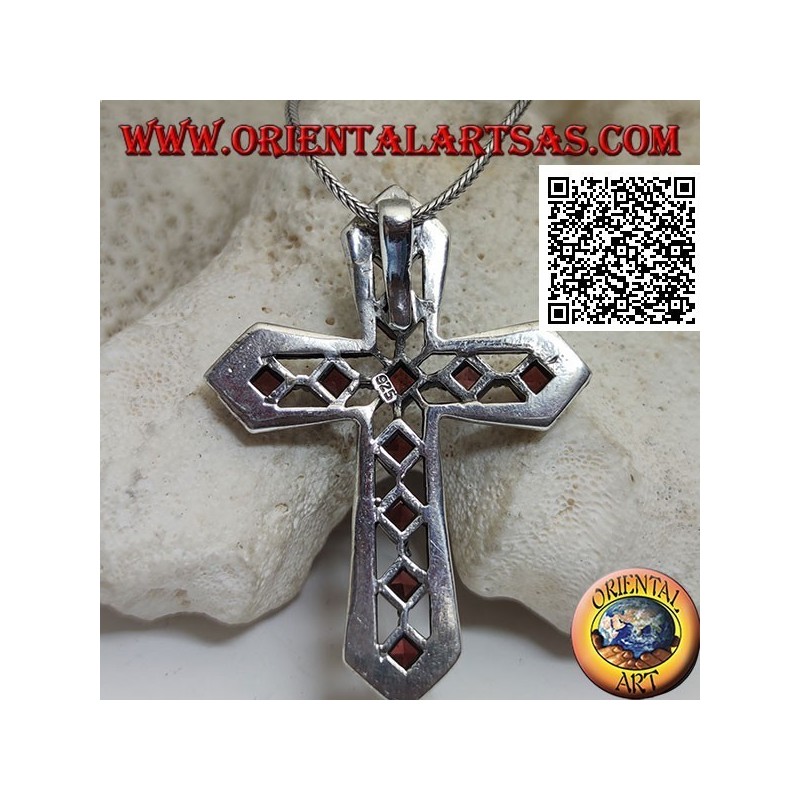 Christliches Silberkreuzkreuz mit natürlichen rhomboiden Granaten und Rahmen mit Maracssiten