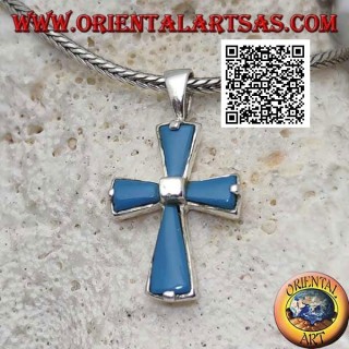 Pendentif croix en argent avec bras turquoise et carré central en argent