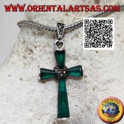 Pendentif croix en argent avec bras en agate verte et argent avec marcassite centrale